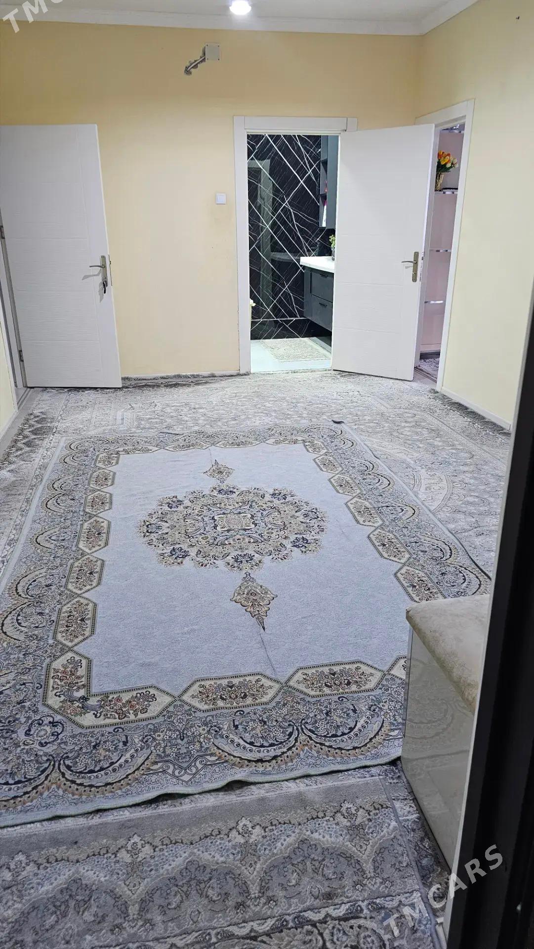 Anew panel 4/4 3kom 114m² - Анев - img 5