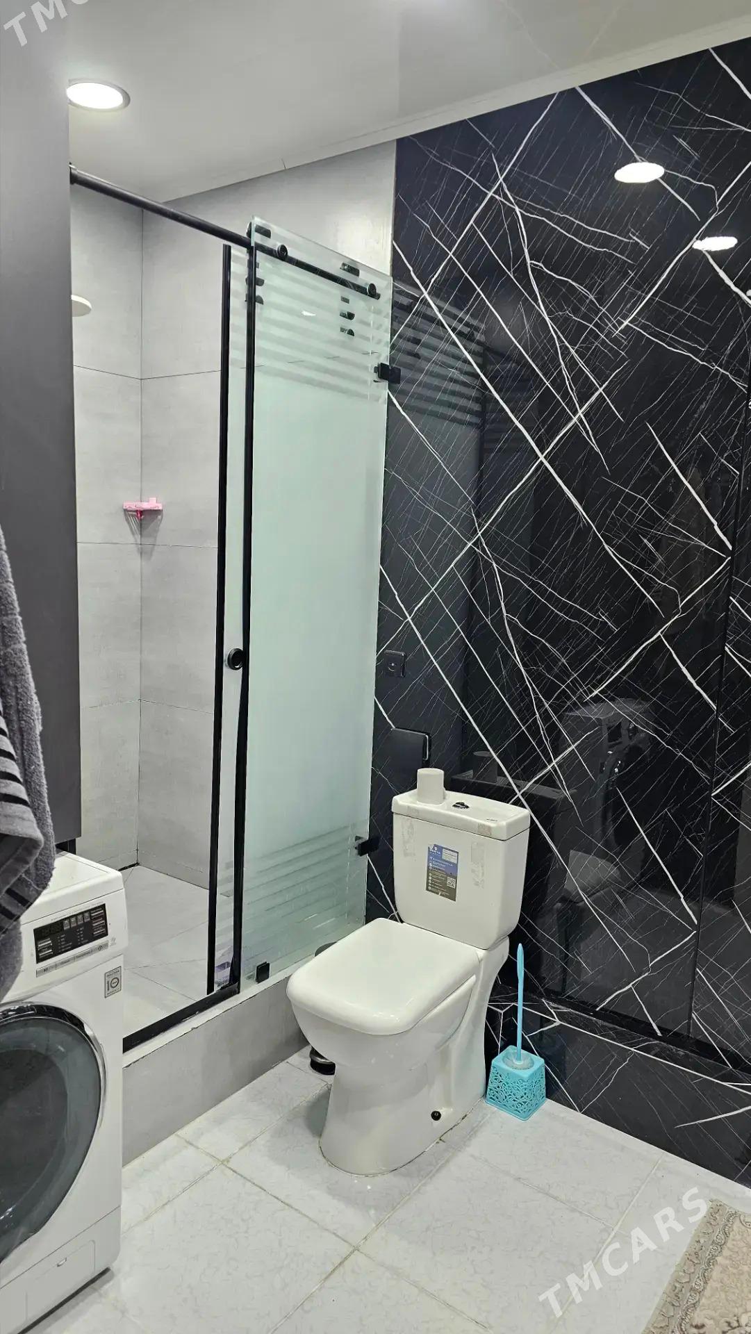 Anew panel 4/4 3kom 114m² - Анев - img 8