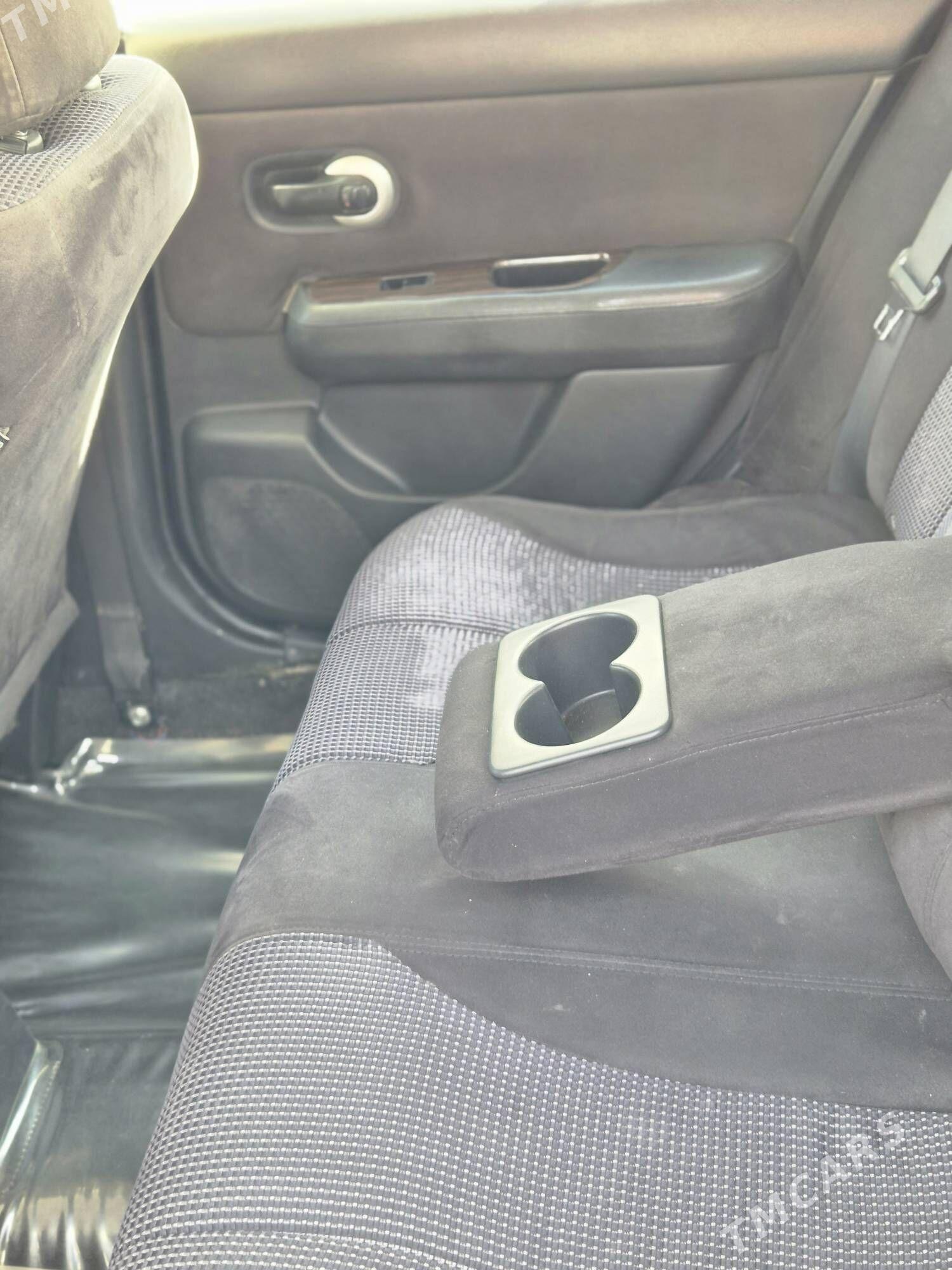 Nissan Versa 2010 - 133 000 TMT - Aşgabat - img 6