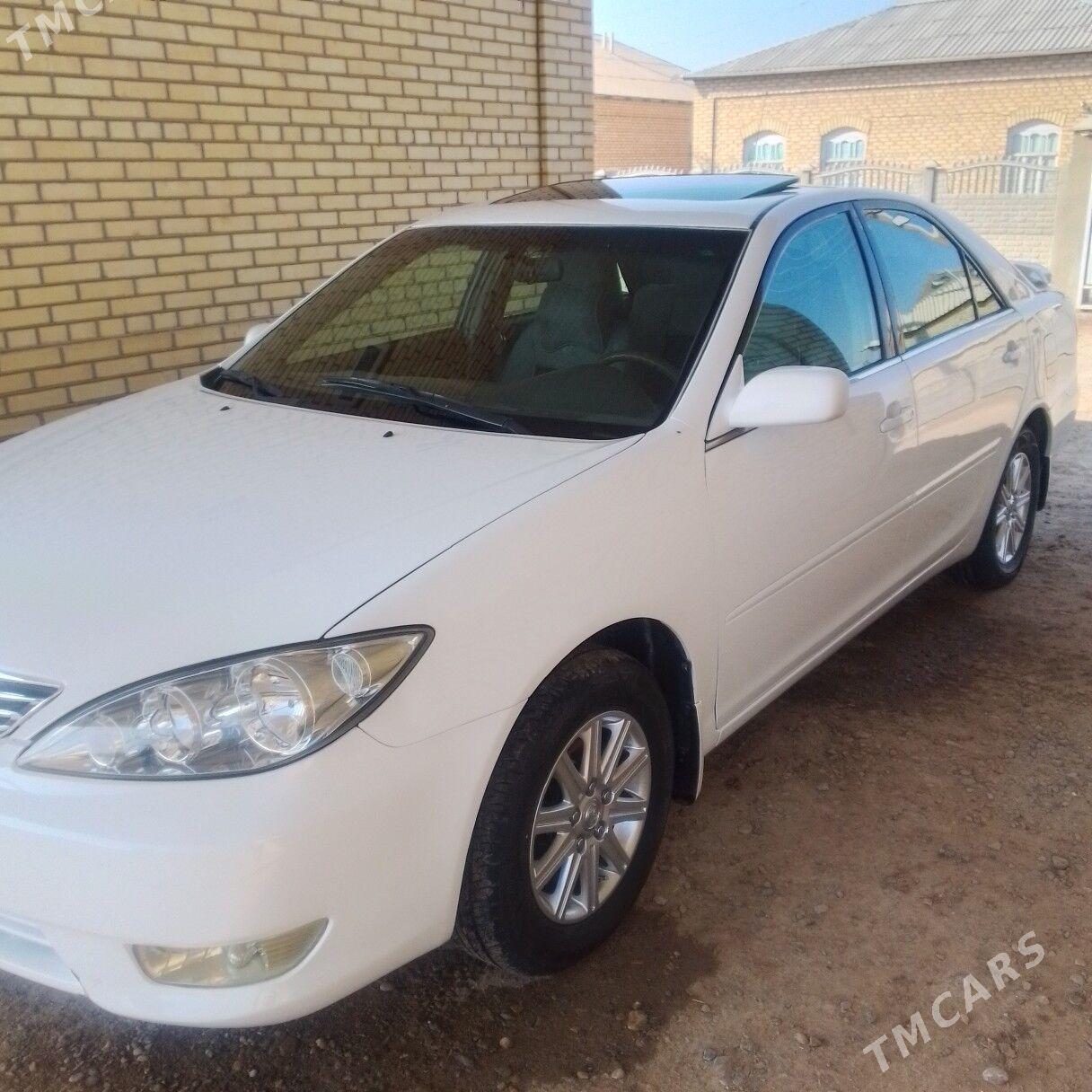 Toyota Camry 2002 - 200 000 TMT - Мары - img 1