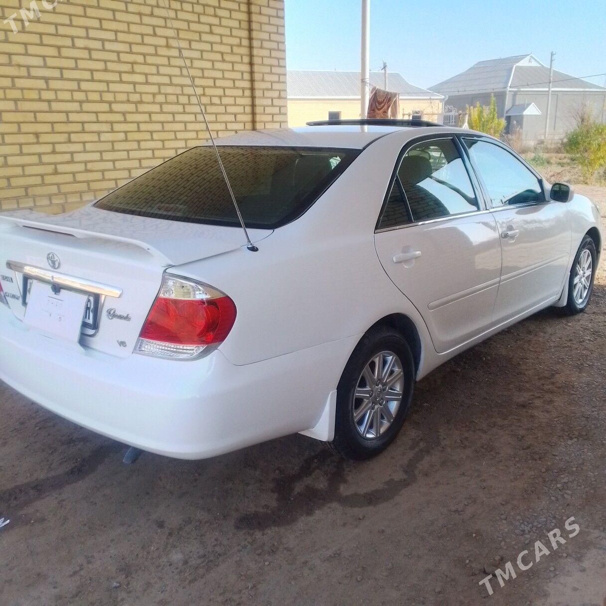 Toyota Camry 2002 - 200 000 TMT - Мары - img 2