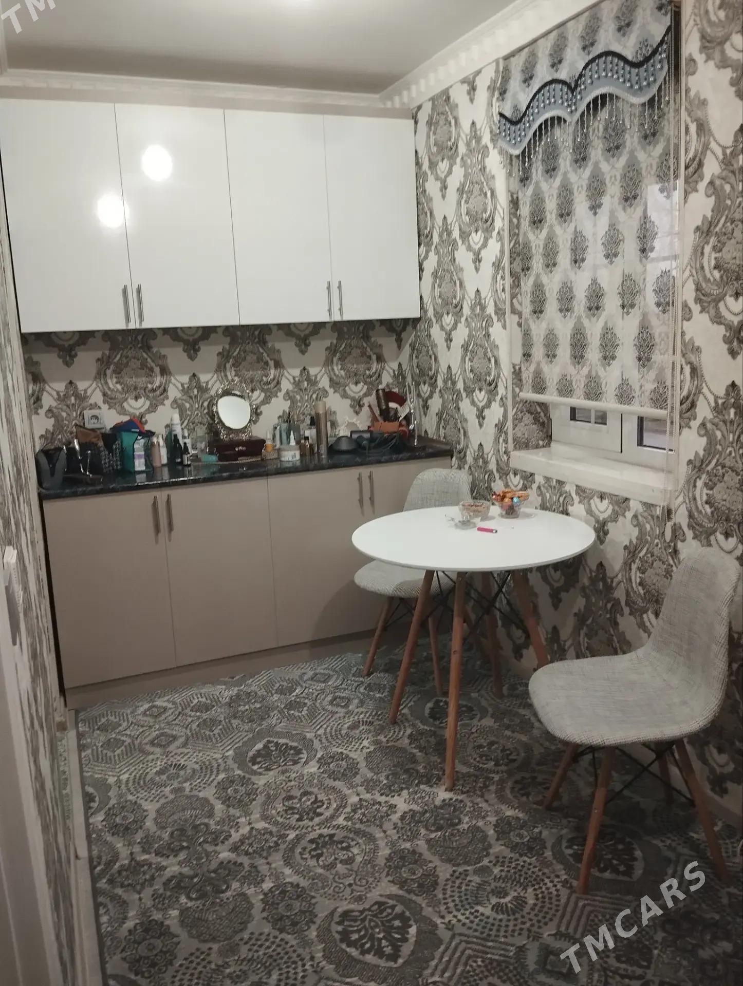 9мкр 1в2ком 4/2этаж - Ашхабад - img 2