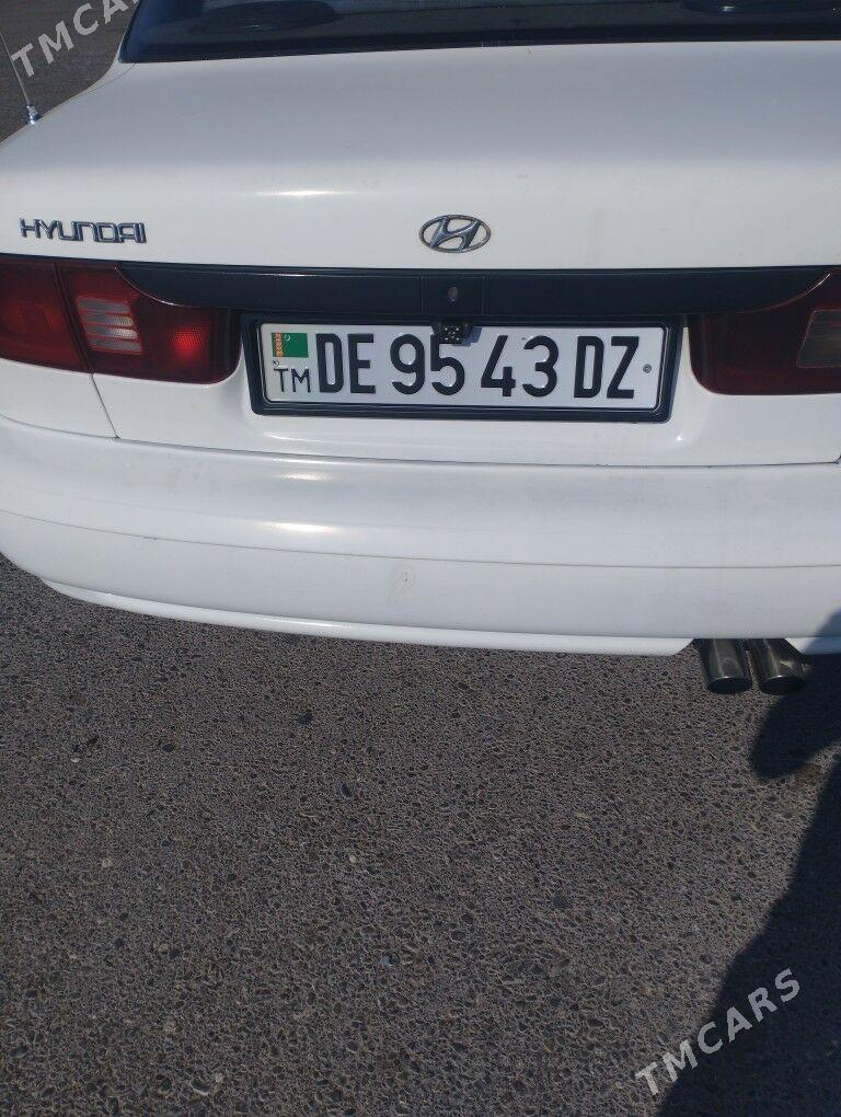 Hyundai Elantra 1995 - 60 000 TMT - Губадаг - img 4