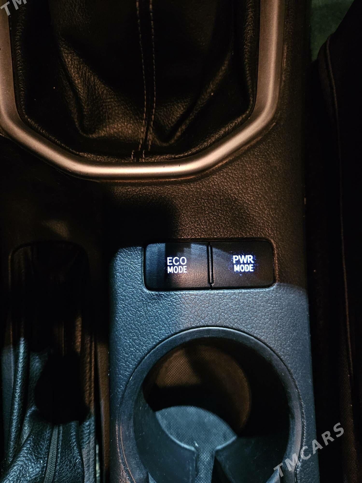 Toyota Hilux 2020 - 500 000 TMT - Aşgabat - img 7