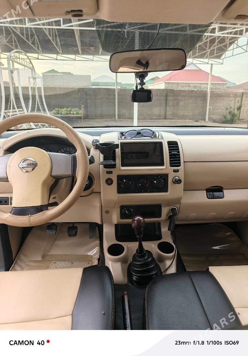Nissan Navara 2012 - 180 000 TMT - Balkanabat - img 7