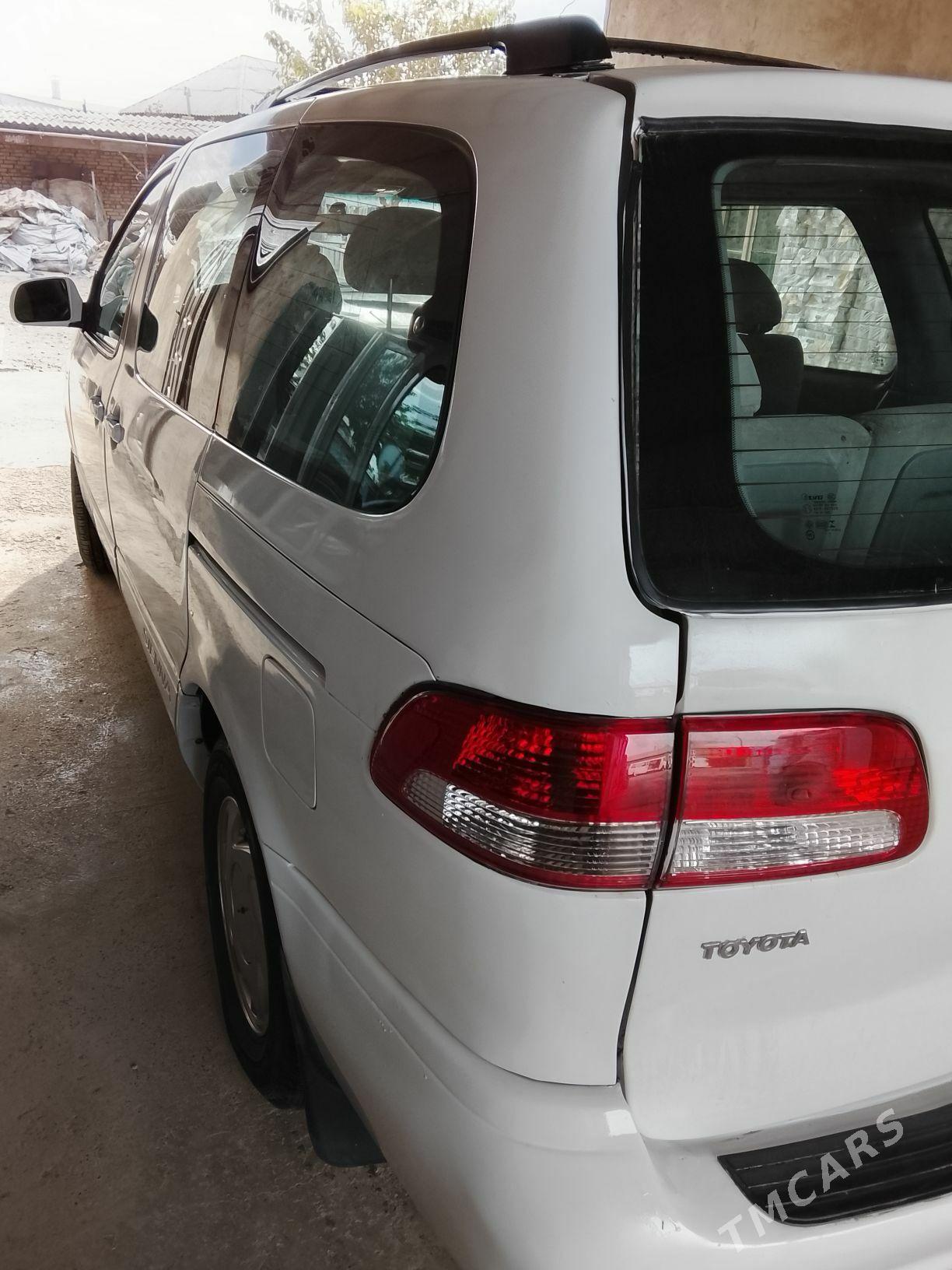 Toyota Sienna 2000 - 150 000 TMT - Tejen - img 1