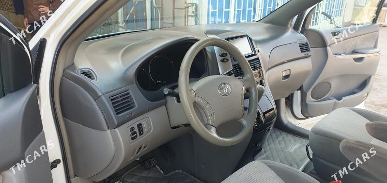 Toyota Sienna 2007 - 230 000 TMT - Гурбансолтан Едже - img 7