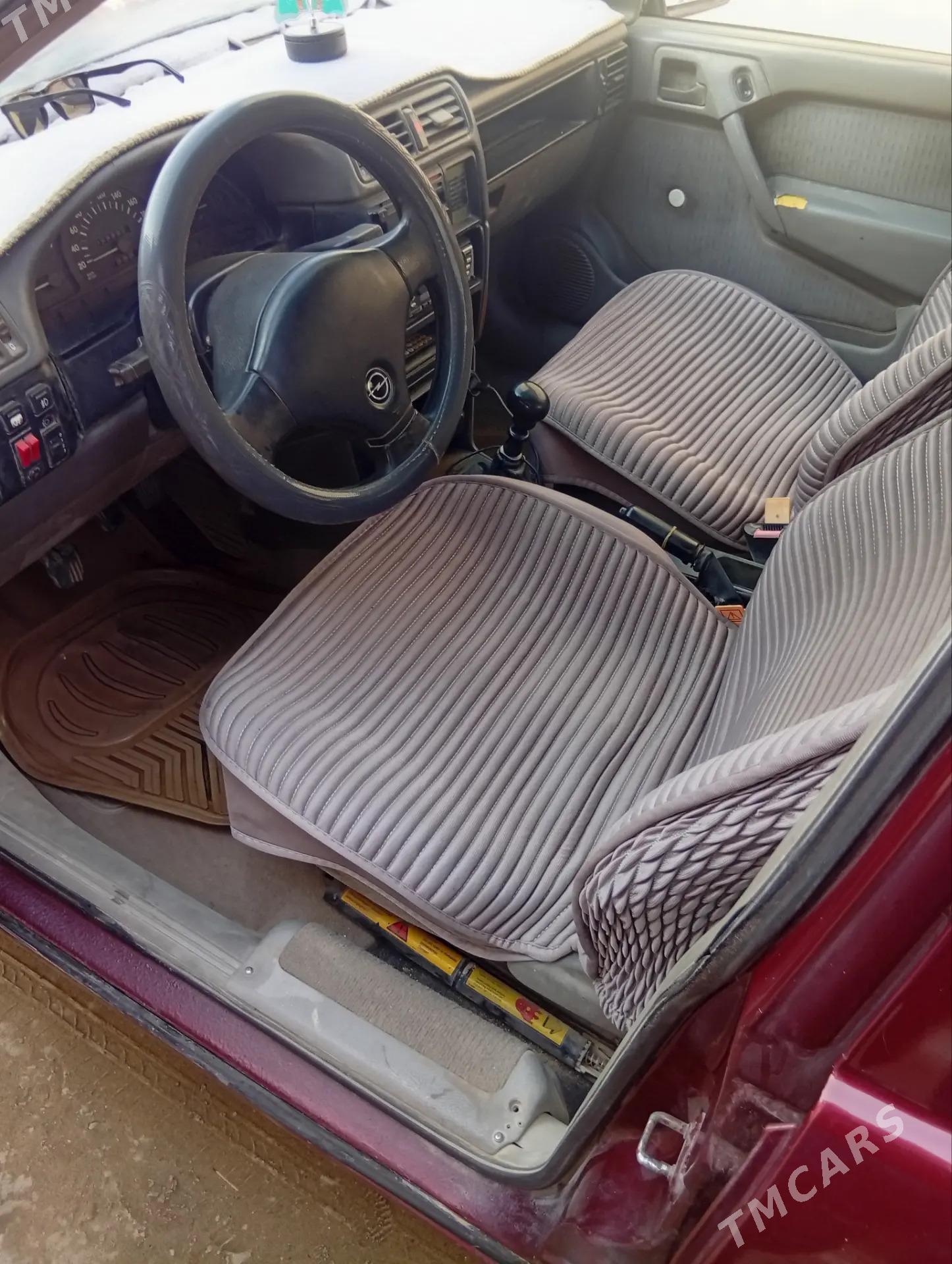 Opel Vectra 1989 - 50 000 TMT - Койтендаг - img 4