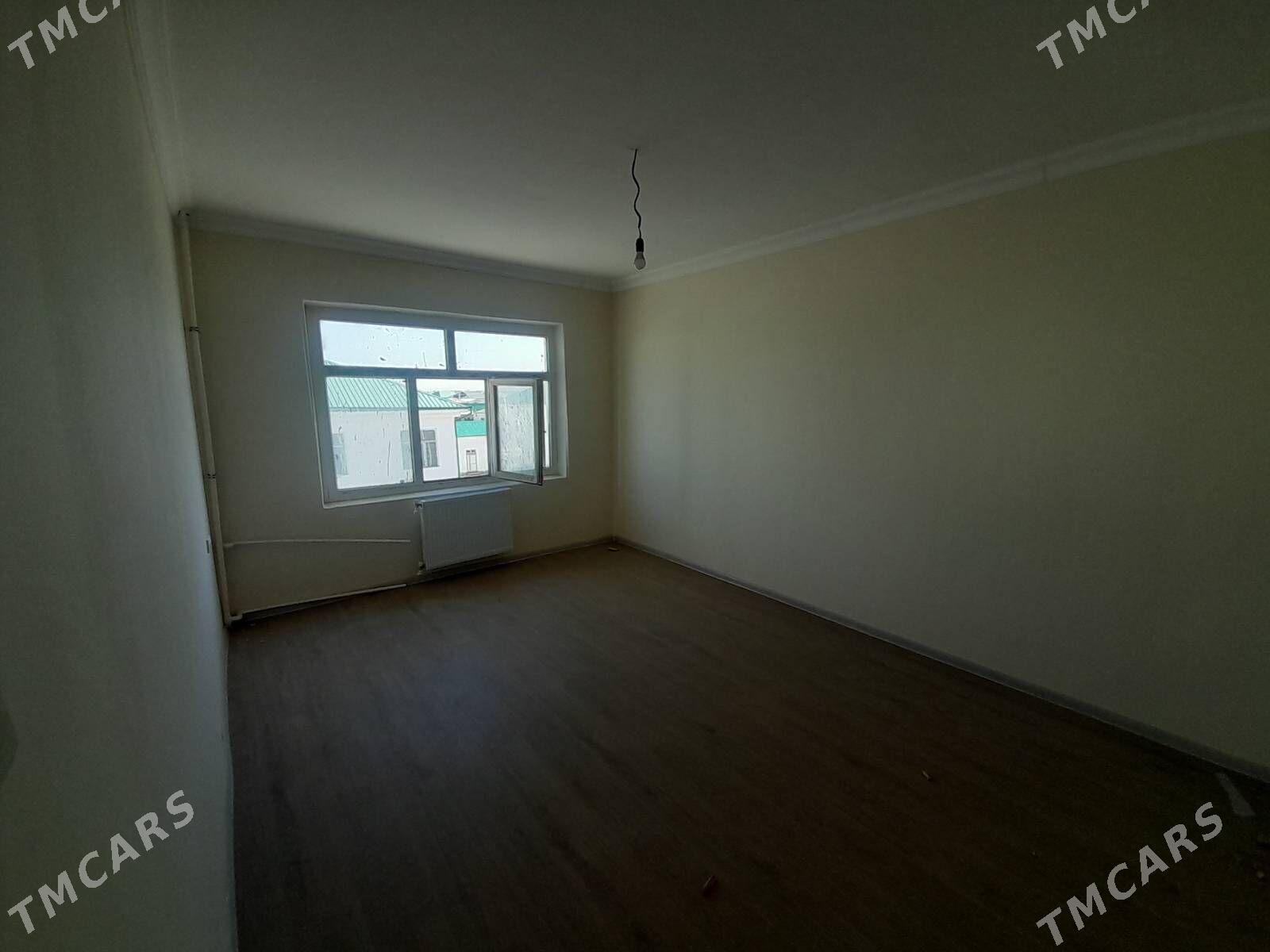 Änew panelka 3 komnat 3 etaž - Анев - img 4