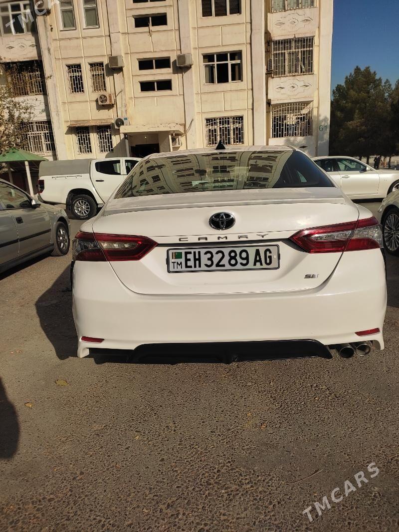 Toyota Camry 2018 - 265 000 TMT - Ашхабад - img 2