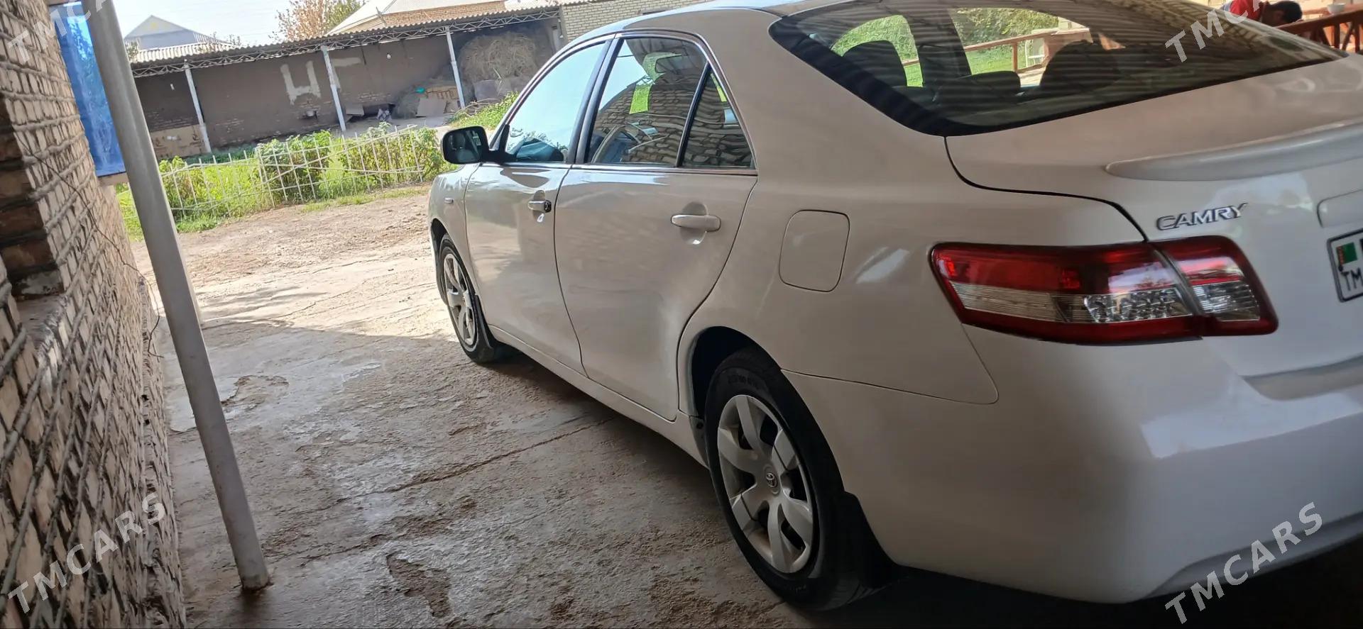 Toyota Camry 2010 - 190 000 TMT - Байрамали - img 3