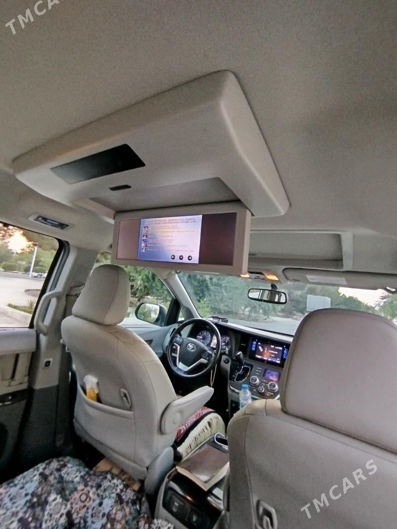 Toyota Sienna 2017 - 380 000 TMT - Туркменабат - img 9