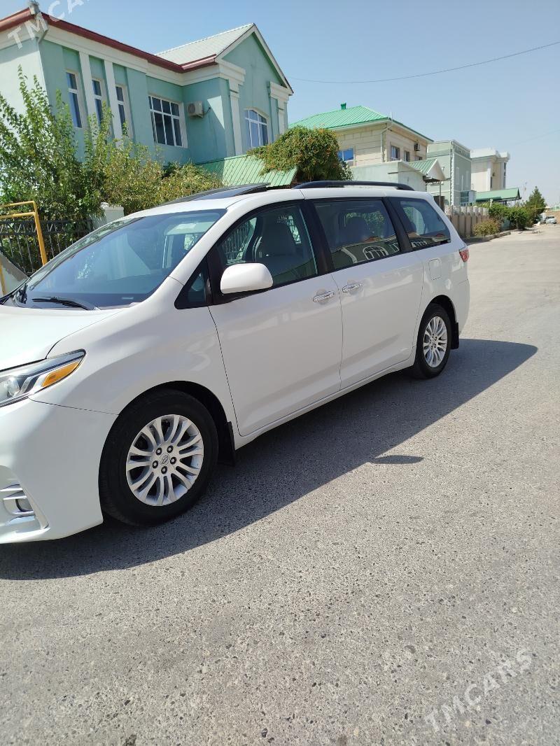 Toyota Sienna 2017 - 380 000 TMT - Туркменабат - img 6