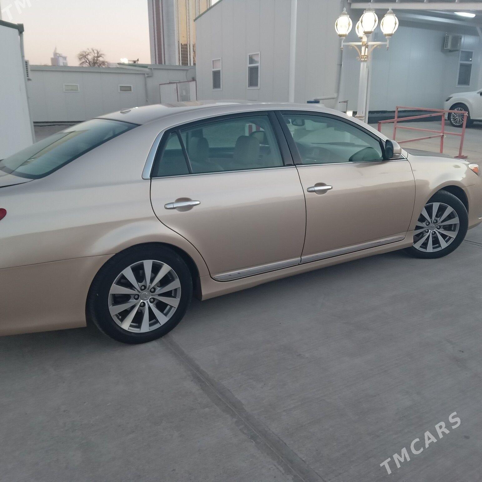 Toyota Avalon 2010 - 310 000 TMT - Бузмеин - img 1