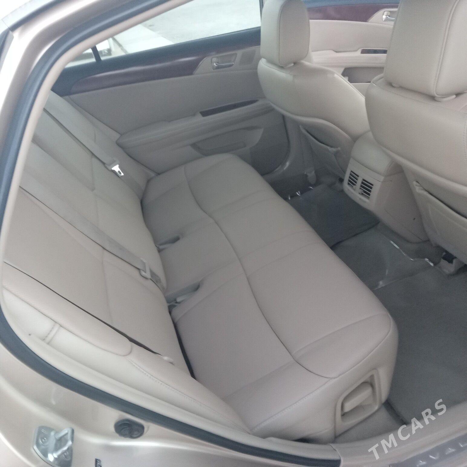 Toyota Avalon 2010 - 310 000 TMT - Бузмеин - img 5