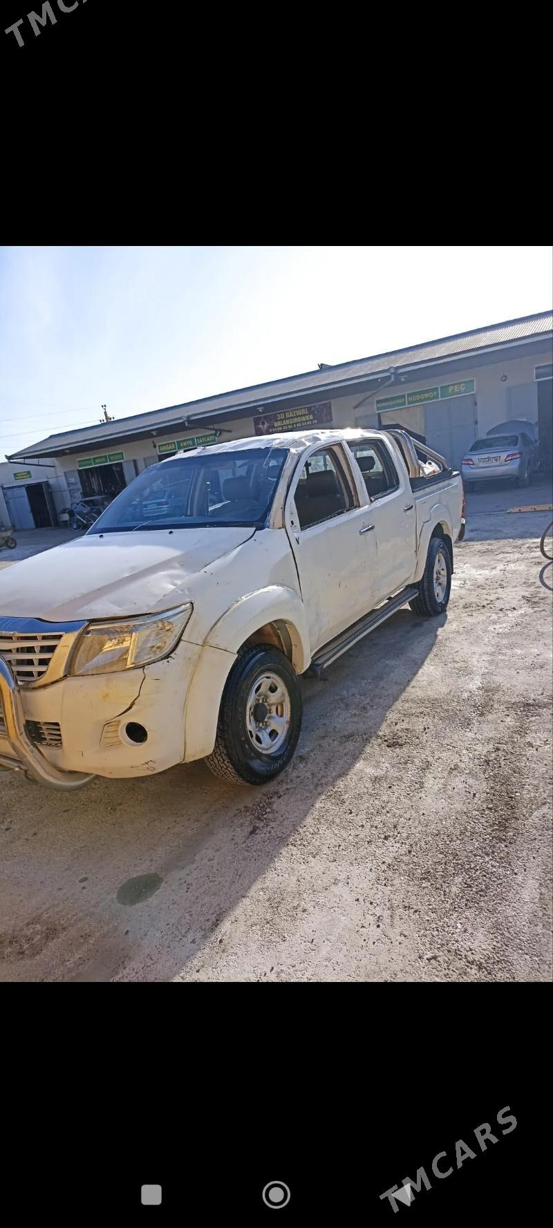 Toyota Hilux 2013 - 173 000 TMT - Aşgabat - img 2