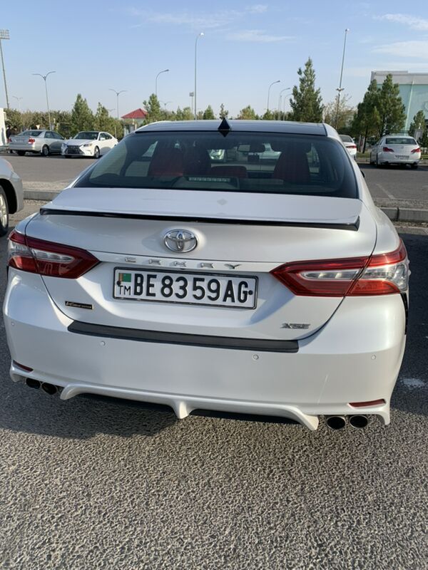 Toyota Camry 2018 - 450 000 TMT - 10 мкр - img 3