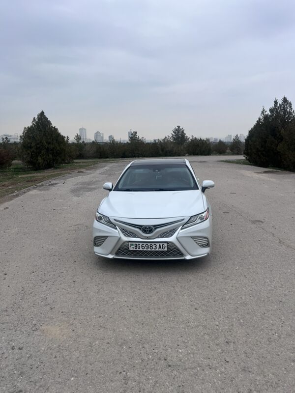 Toyota Camry 2018 - 450 000 TMT - 10 мкр - img 1