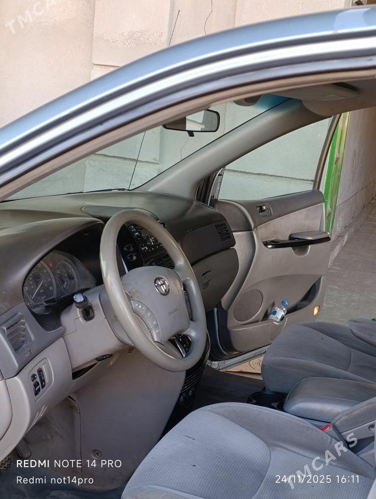 Toyota Sienna 2003 - 220 000 TMT - Туркменабат - img 10
