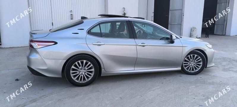Toyota Camry 2018 - 420 000 TMT - Чарджоу - img 3