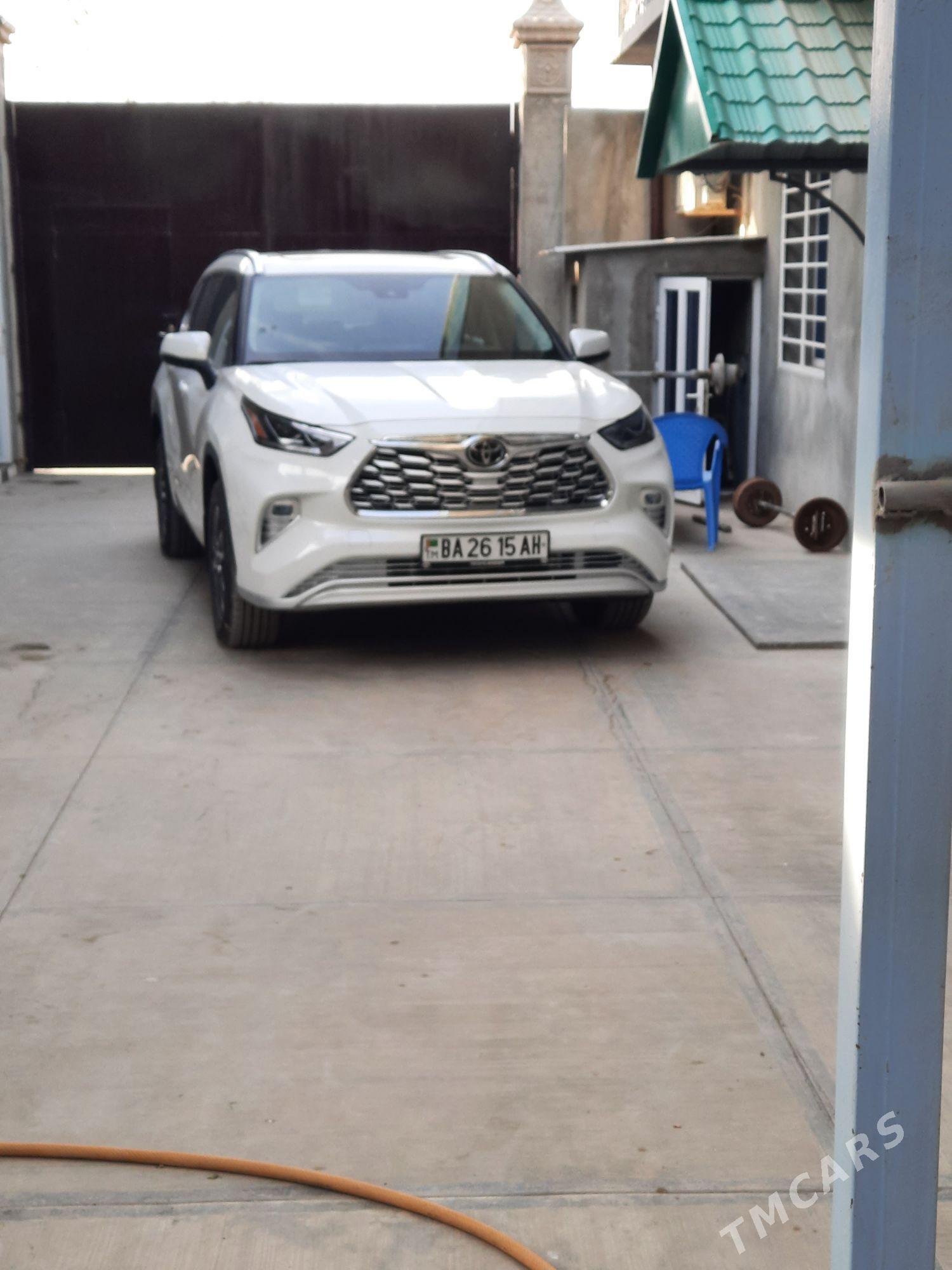 Toyota Highlander 2021 - 539 000 TMT - Гёкдепе - img 3