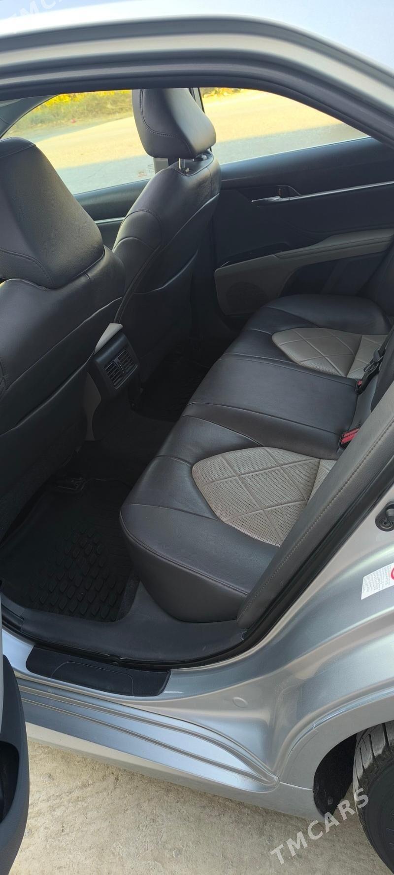 Toyota Camry 2018 - 420 000 TMT - Чарджоу - img 5