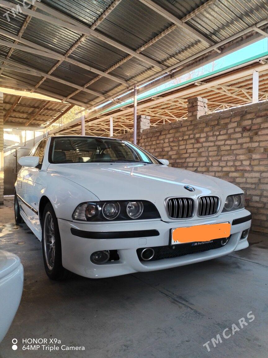 BMW 530 2002 - 176 000 TMT - Mary - img 1