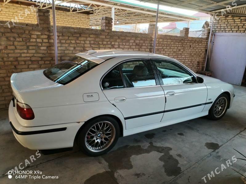 BMW 530 2002 - 176 000 TMT - Mary - img 2