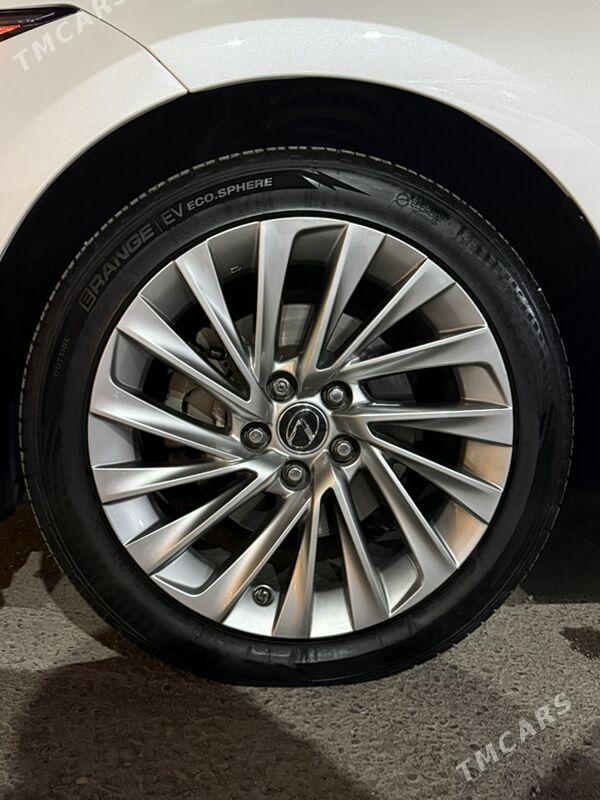 Lexus ES 350 2019 - 650 000 TMT - Hitrowka - img 5
