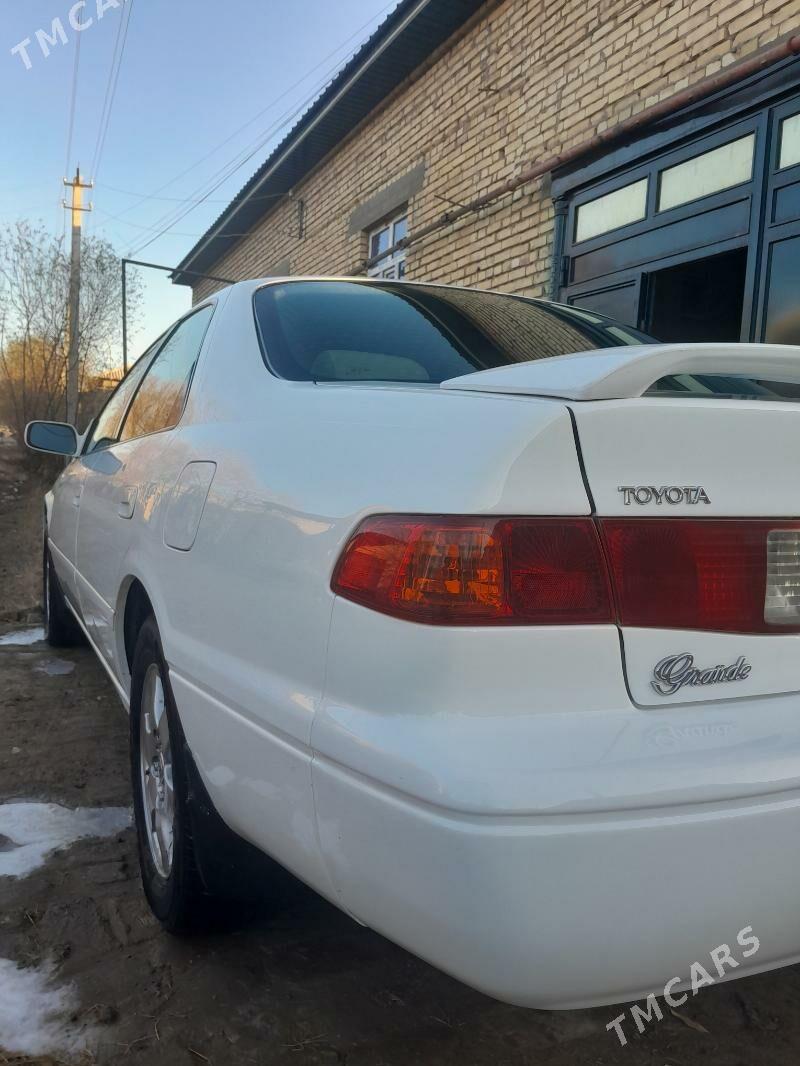 Toyota Camry 2000 - 170 000 TMT - Кёнеургенч - img 3