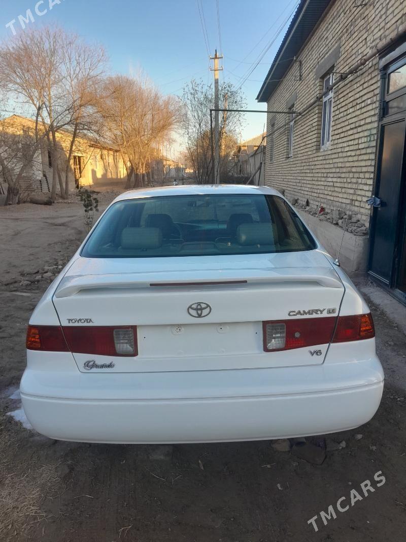 Toyota Camry 2000 - 170 000 TMT - Кёнеургенч - img 5