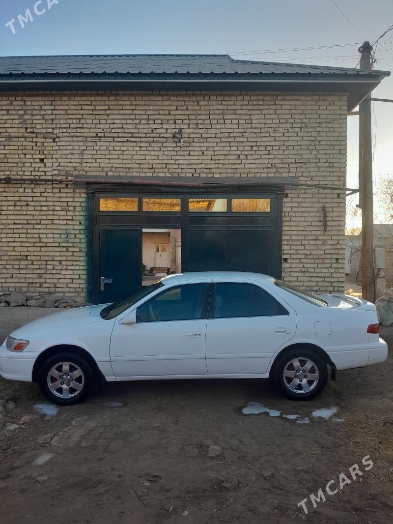 Toyota Camry 2000 - 170 000 TMT - Кёнеургенч - img 6