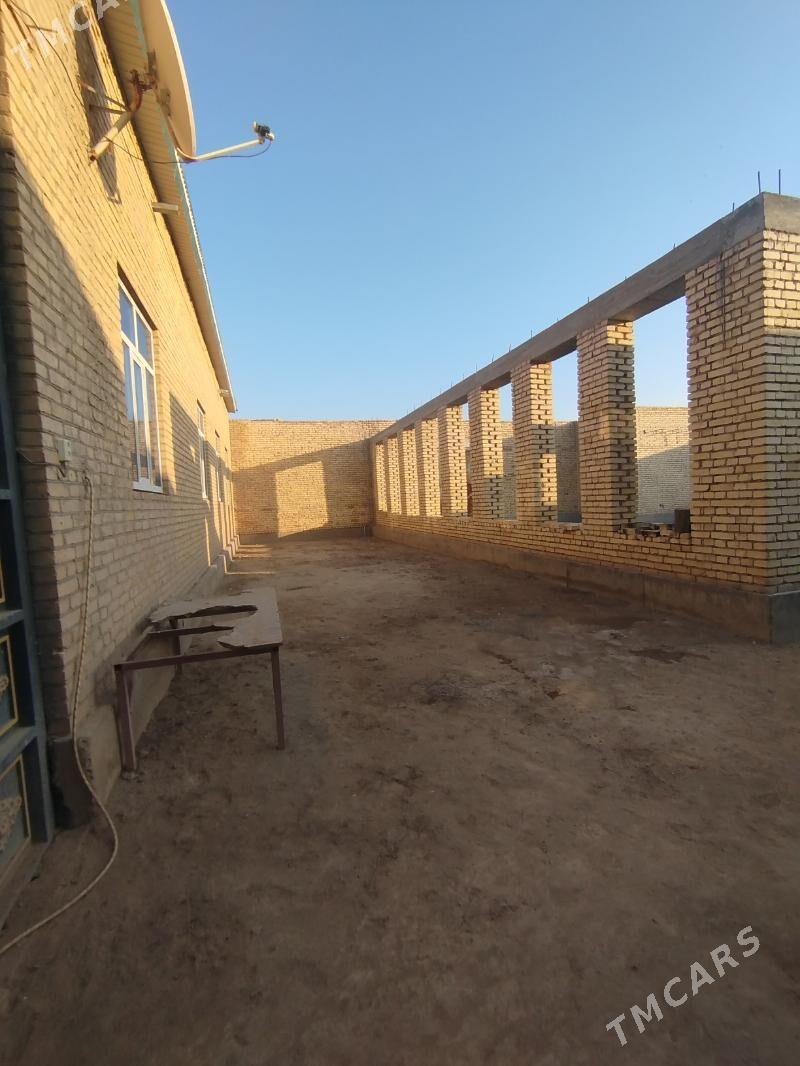 satlyk mellek jaý - Фарап - img 3