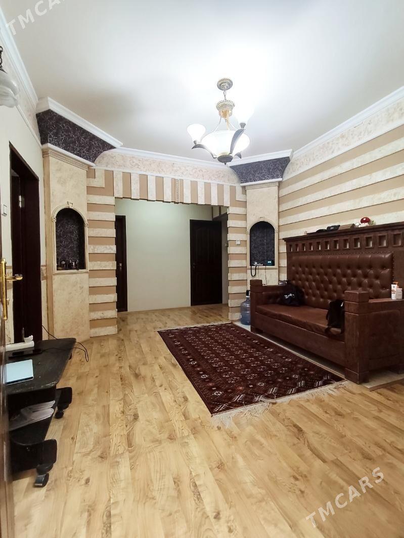 Мир 4 4комн.кв.прихожая - Мир 2 - img 2