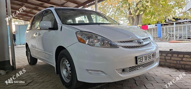 Toyota Sienna 2005 - 245 000 TMT - Ёлётен - img 2