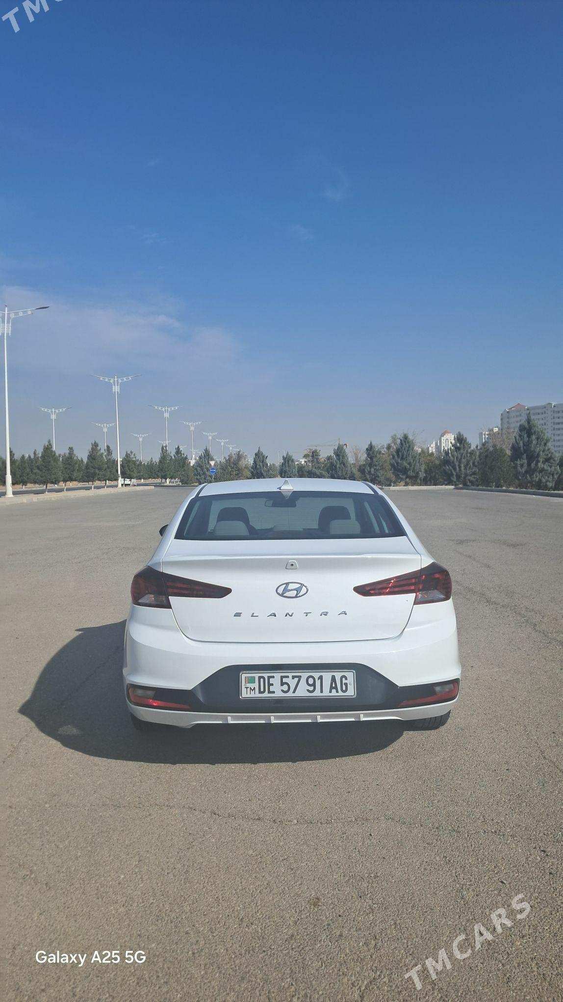 Hyundai Elantra 2020 - 235 000 TMT - Ашхабад - img 3