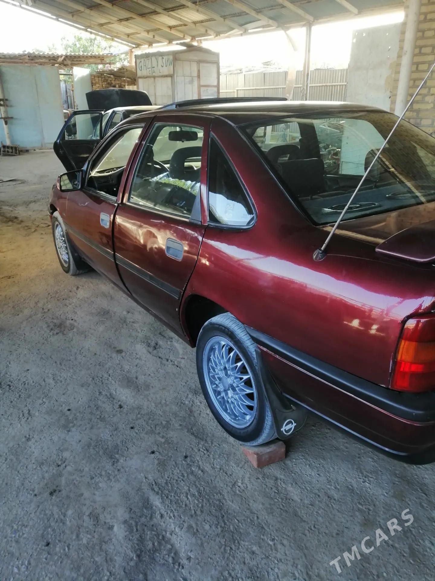 Opel Vectra 1992 - 27 000 TMT - Мары - img 2