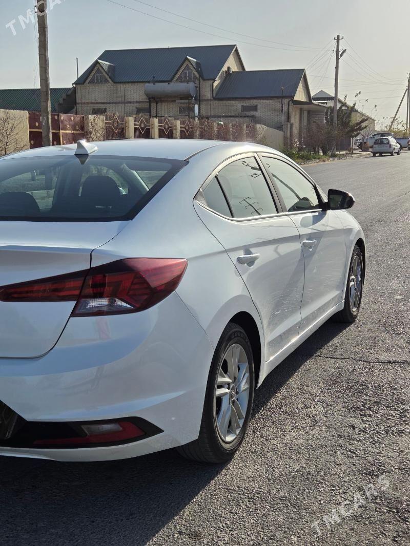 Hyundai Elantra 2020 - 215 000 TMT - Херрикгала - img 4
