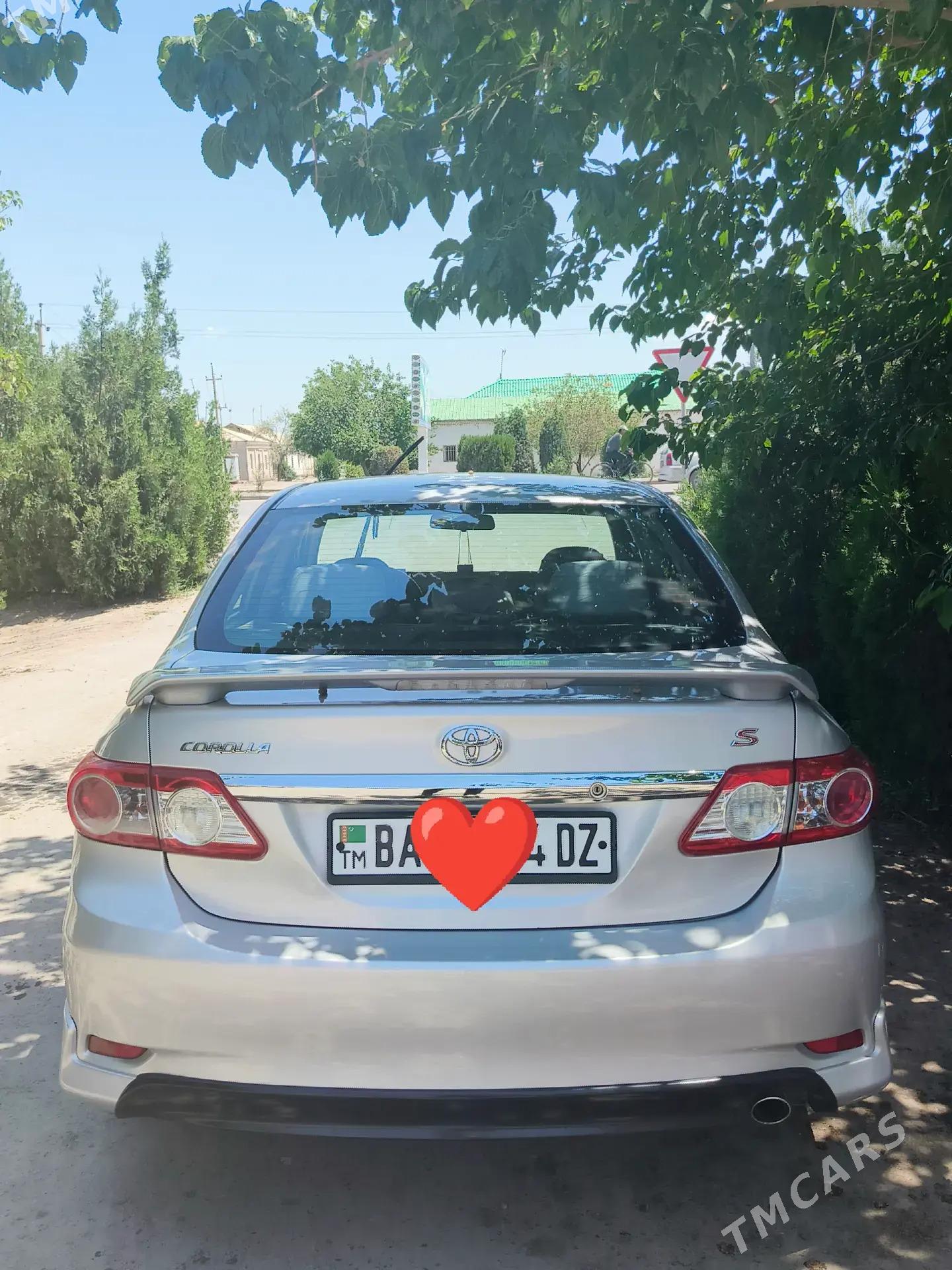 Toyota Corolla 2012 - 182 000 TMT - Дашогуз - img 1