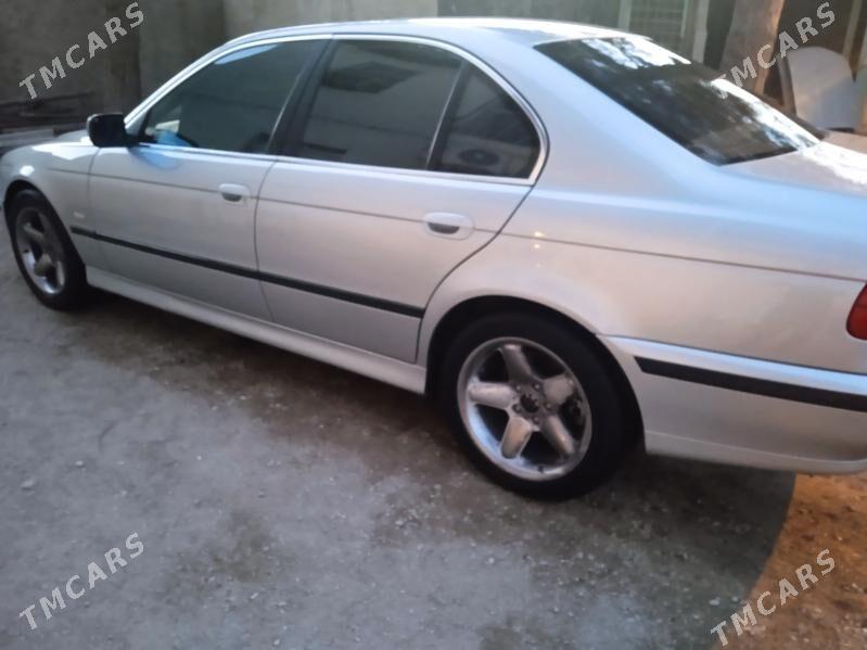 BMW E39 1998 - 110 000 TMT - Балканабат - img 2
