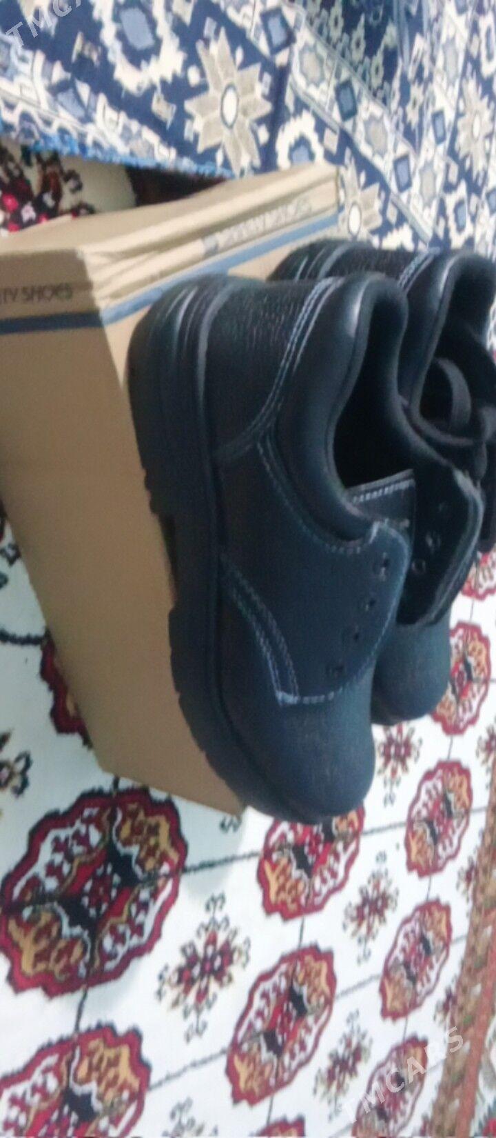 bota.     gurylsyk.  ayakgaby - Гумдаг - img 3