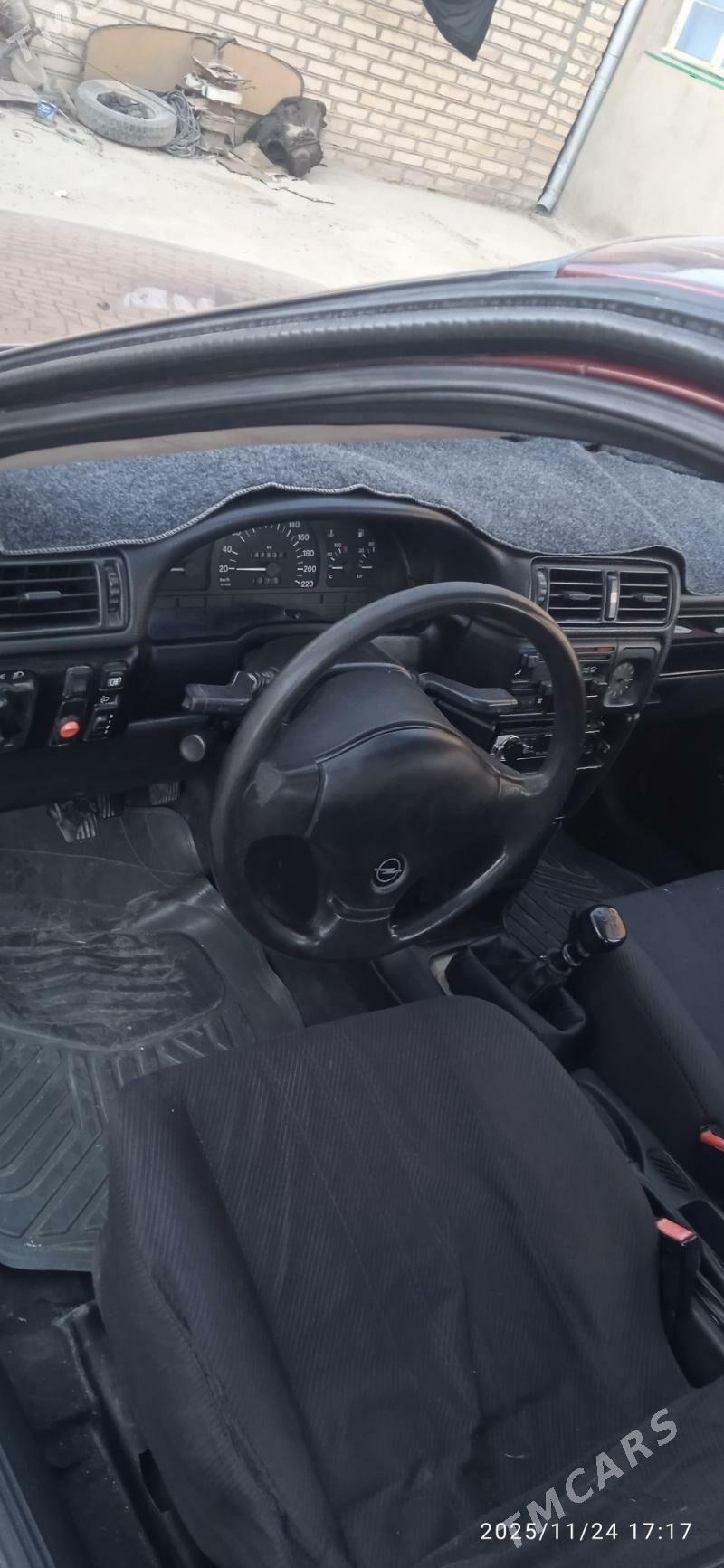 Opel Vectra 1991 - 40 000 TMT - Mary - img 6