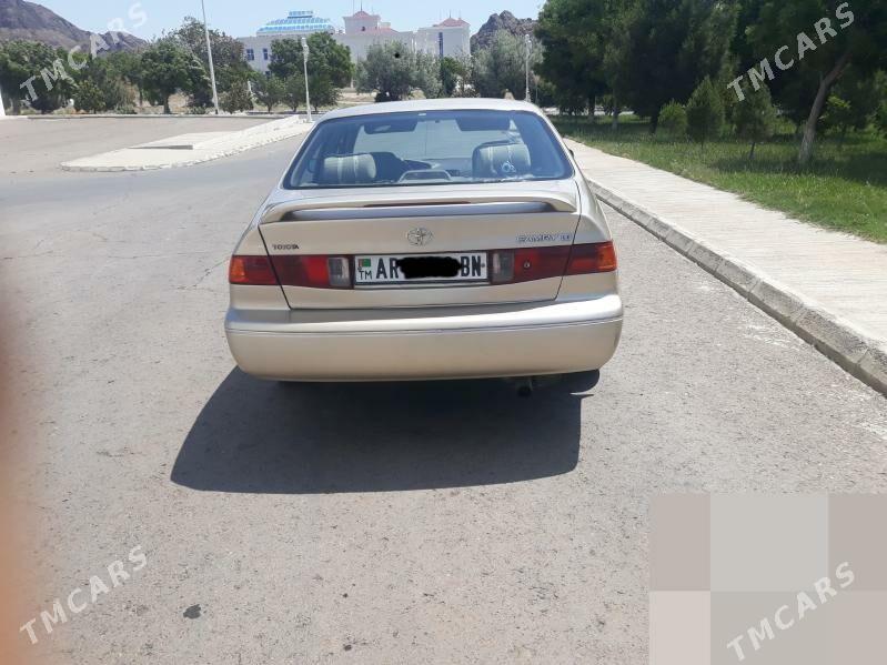 Toyota Camry 2000 - 150 000 TMT - Туркменбаши - img 2