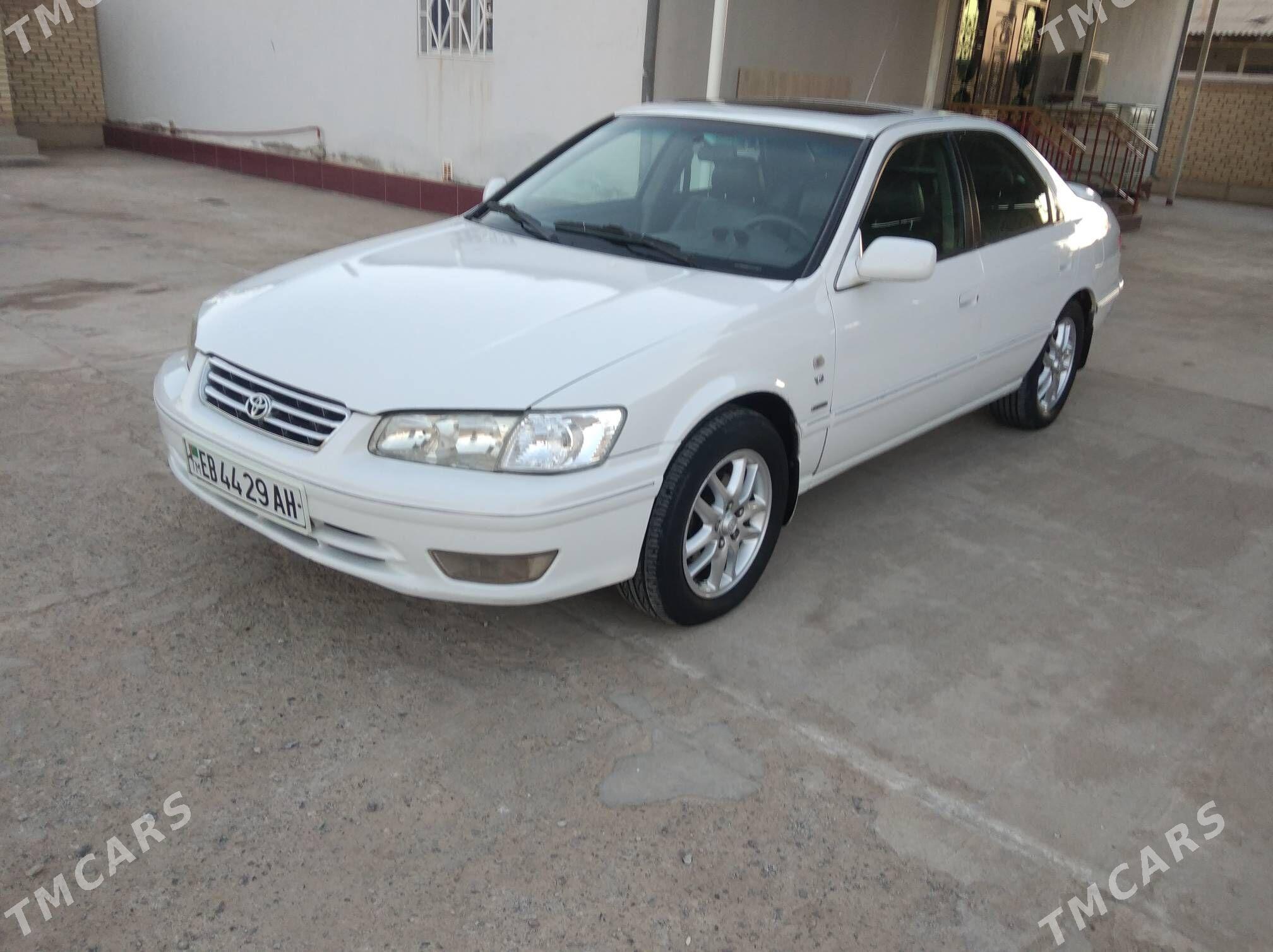 Toyota Camry 2001 - 165 000 TMT - Babadaýhan - img 4