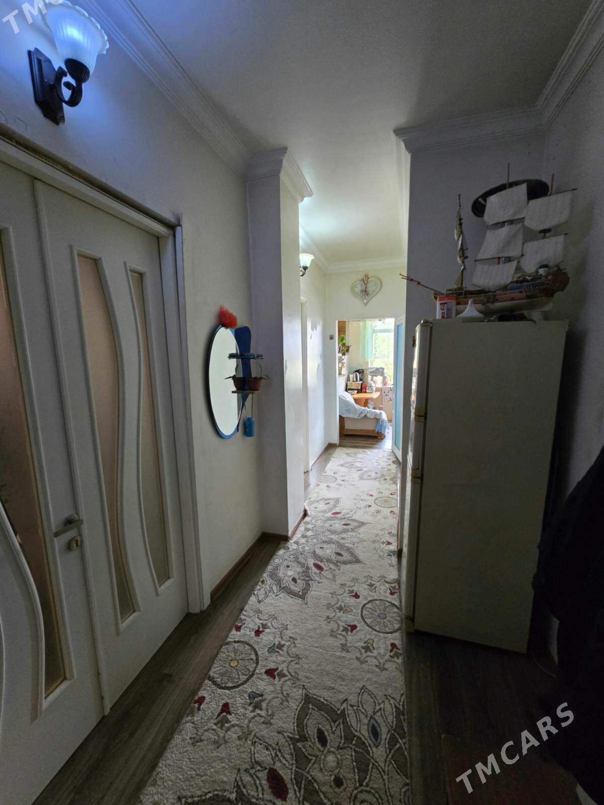 Безмеин  2ком высокиепотолки - Бузмеин - img 5