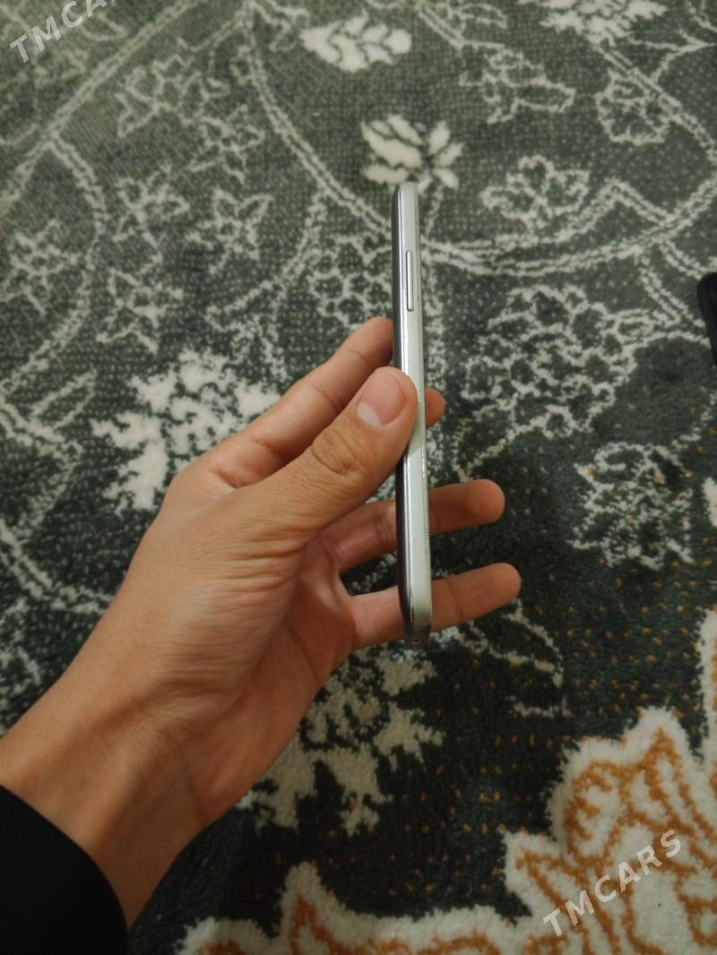 Samsung j5 - Büzmeýin - img 4