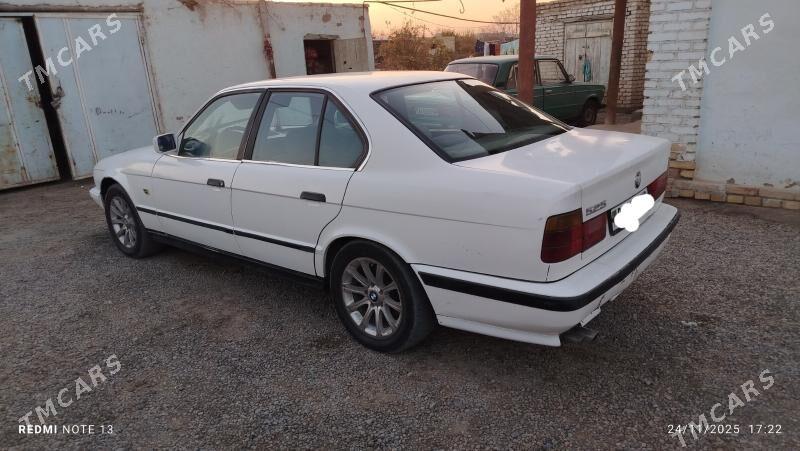 BMW 525 1999 - 50 000 TMT - Мургап - img 3