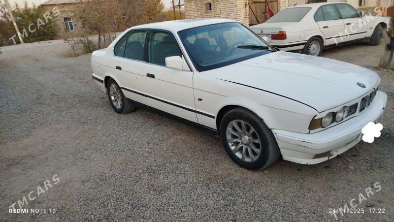 BMW 525 1999 - 50 000 TMT - Мургап - img 2