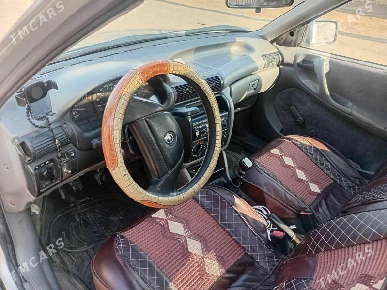 Opel Astra 1992 - 40 000 TMT - Дянев - img 6