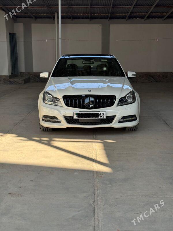 Mercedes-Benz C350 2008 - 190 000 TMT - Мары - img 1